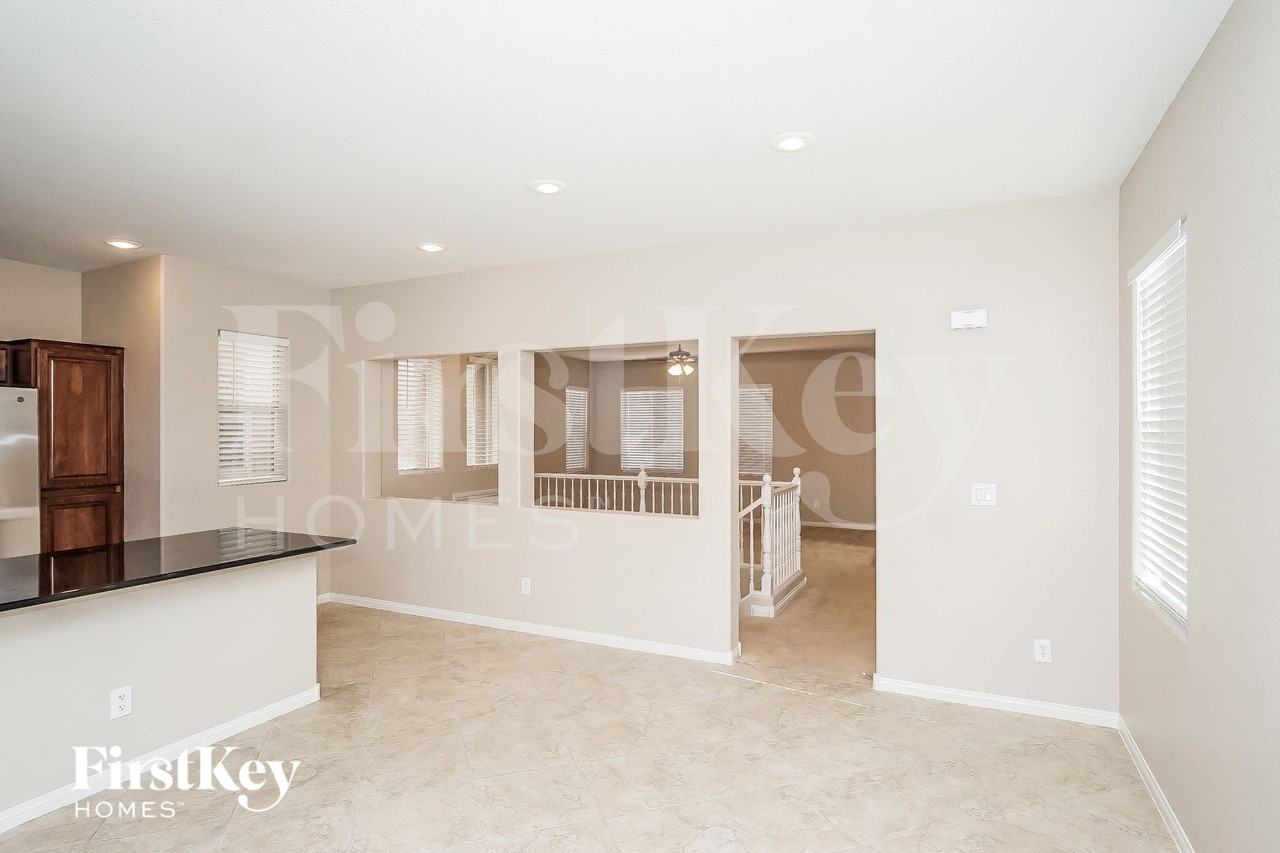 8688 Pico Grande Ct - Photo 4 of 15