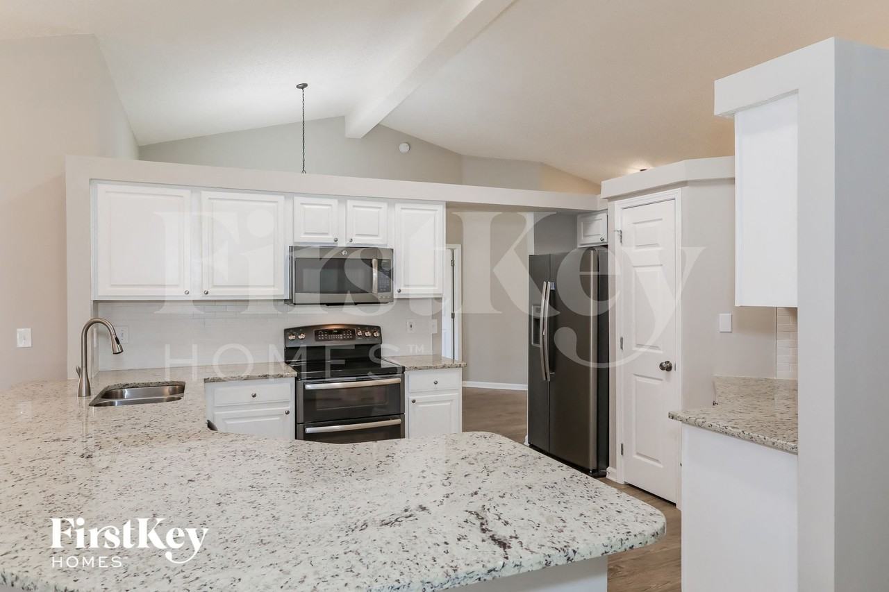 2479 Moon Harbor Way - Photo 7 of 15