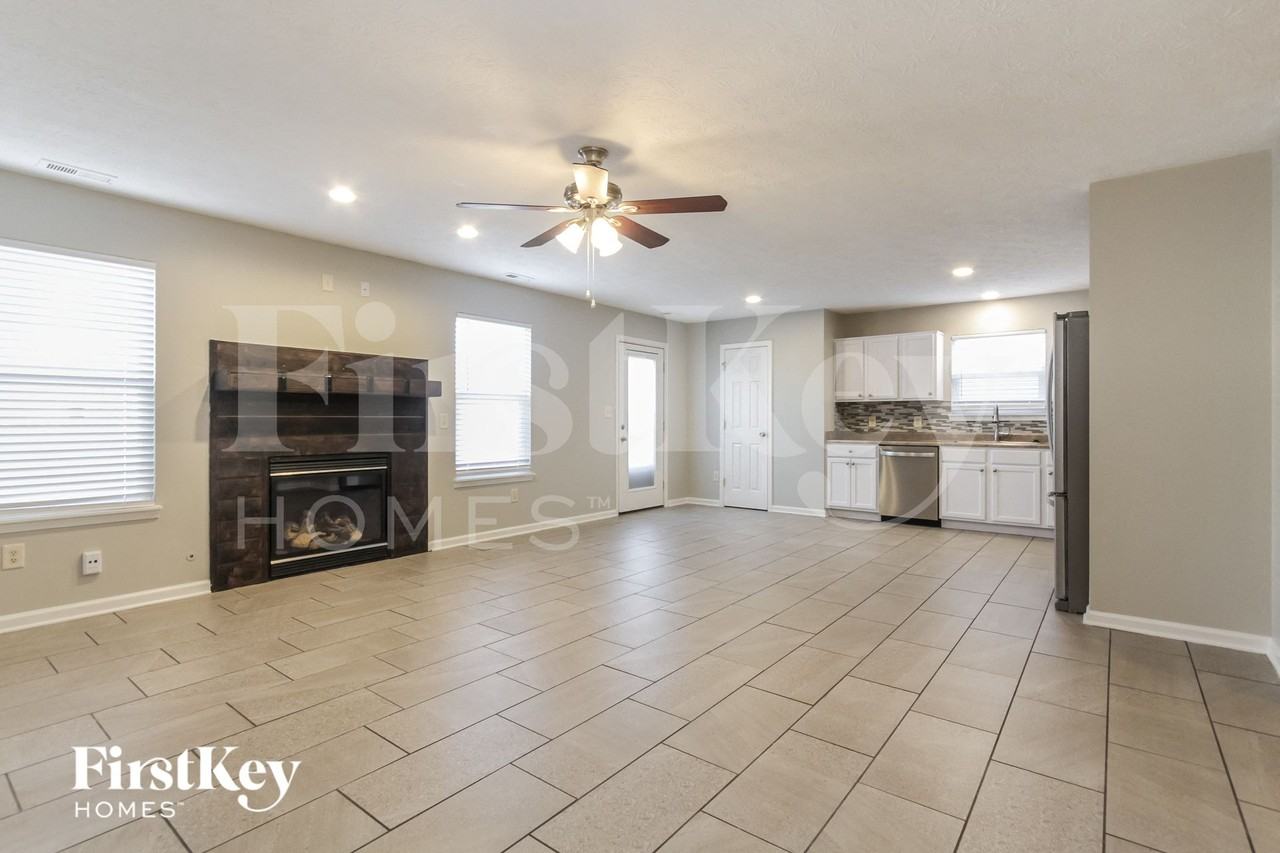 235 Heartwood Hl - Photo 2 of 15