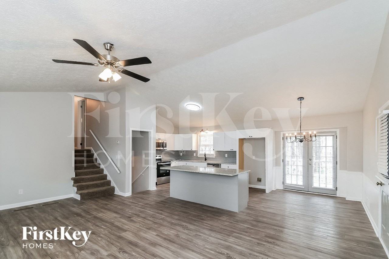 5225 Oaks Landing Ct - Photo 3 of 15