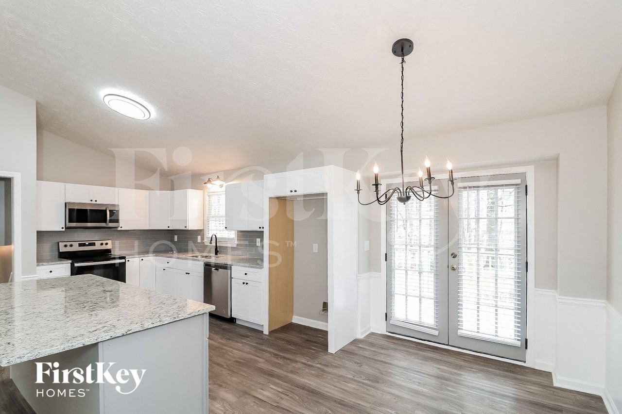 5225 Oaks Landing Ct - Photo 5 of 15