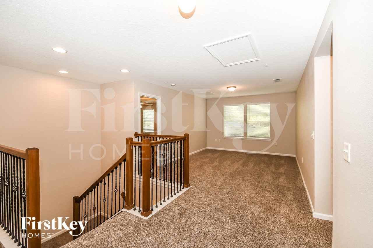 342 Auburn Oaks Rd E - Photo 6 of 15