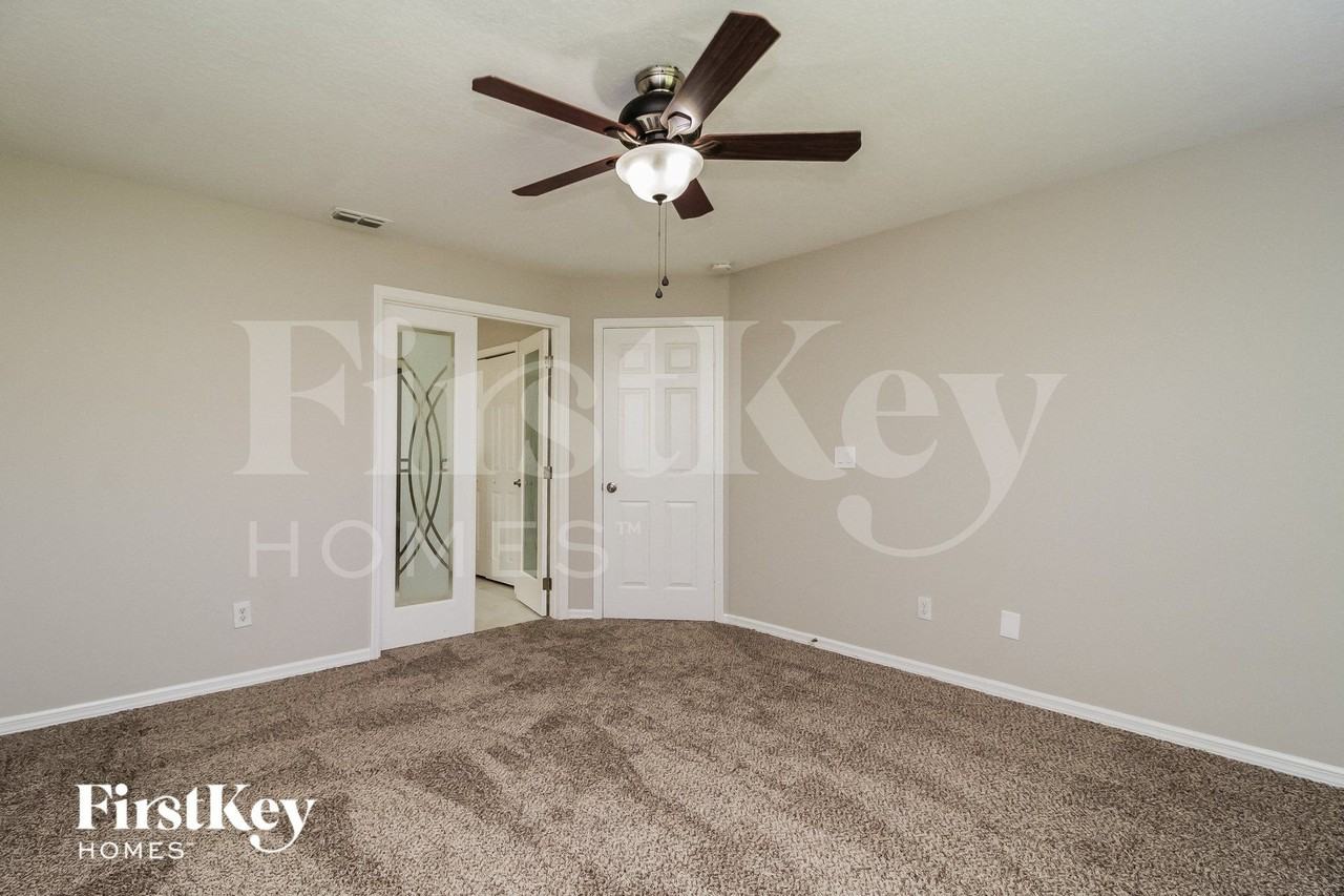 518 Whittingham Pl - Photo 7 of 15