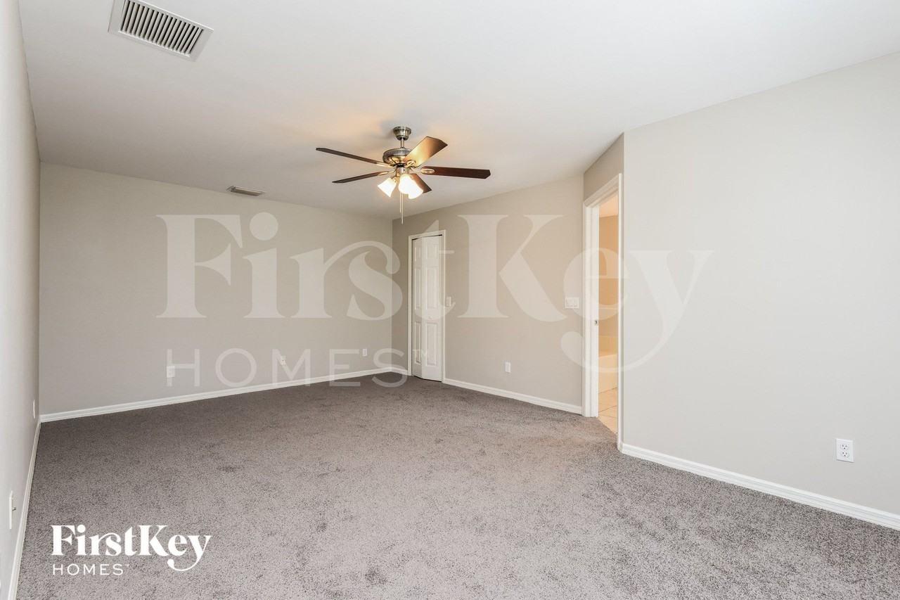 120 Se 46th St - Photo 7 of 15