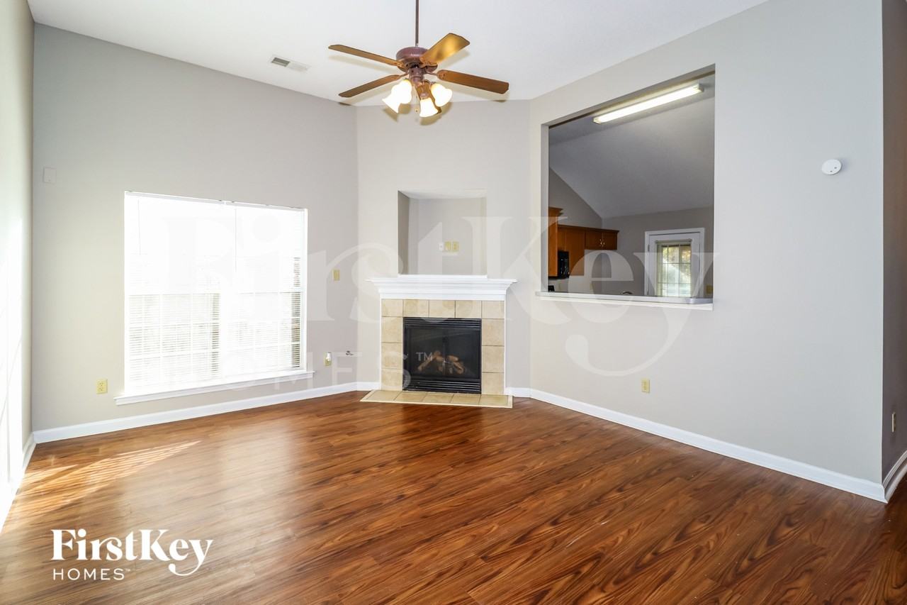 1411 Carlton Ridge Dr - Photo 3 of 15