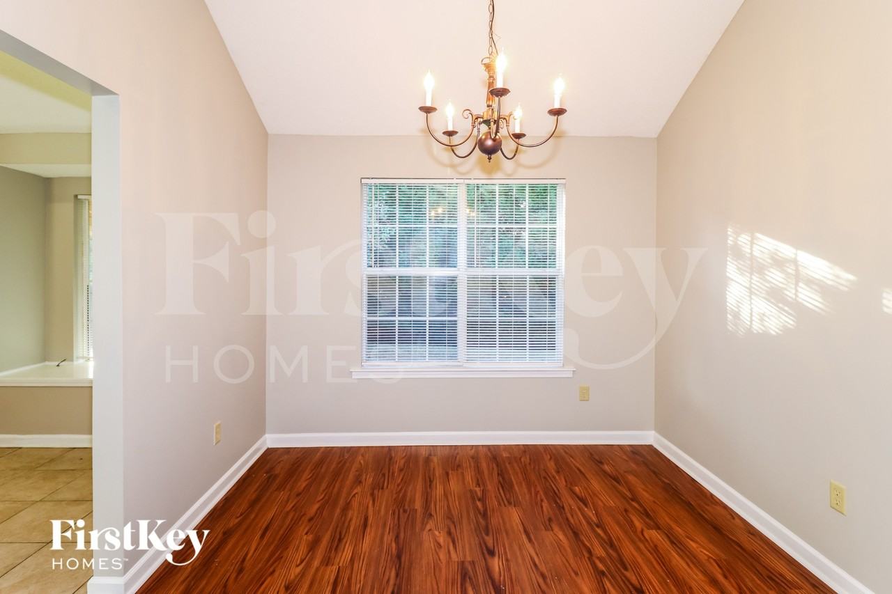 1411 Carlton Ridge Dr - Photo 5 of 15