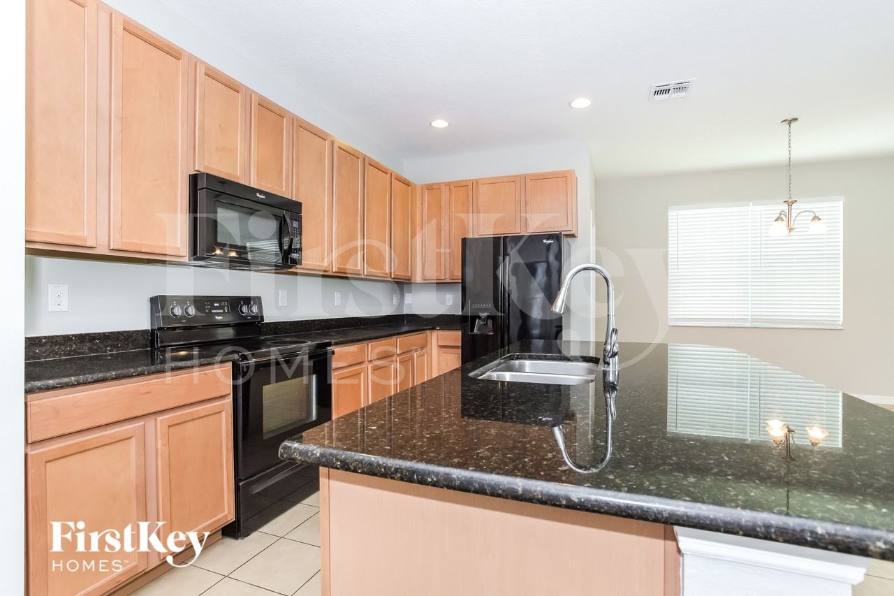 3000 Lady Mae Ln - Photo 6 of 15