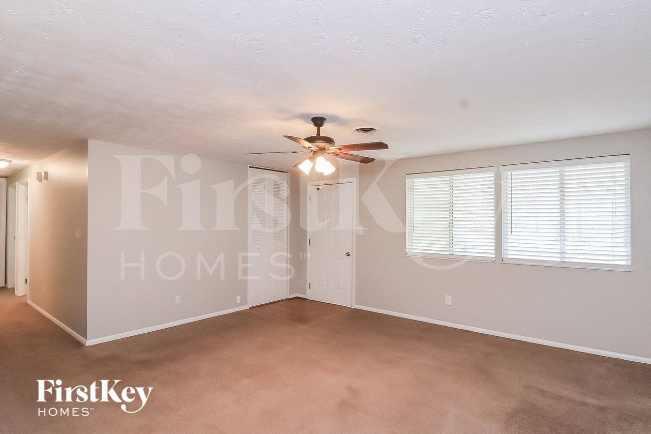 4788 North Cir - Photo 2 of 15