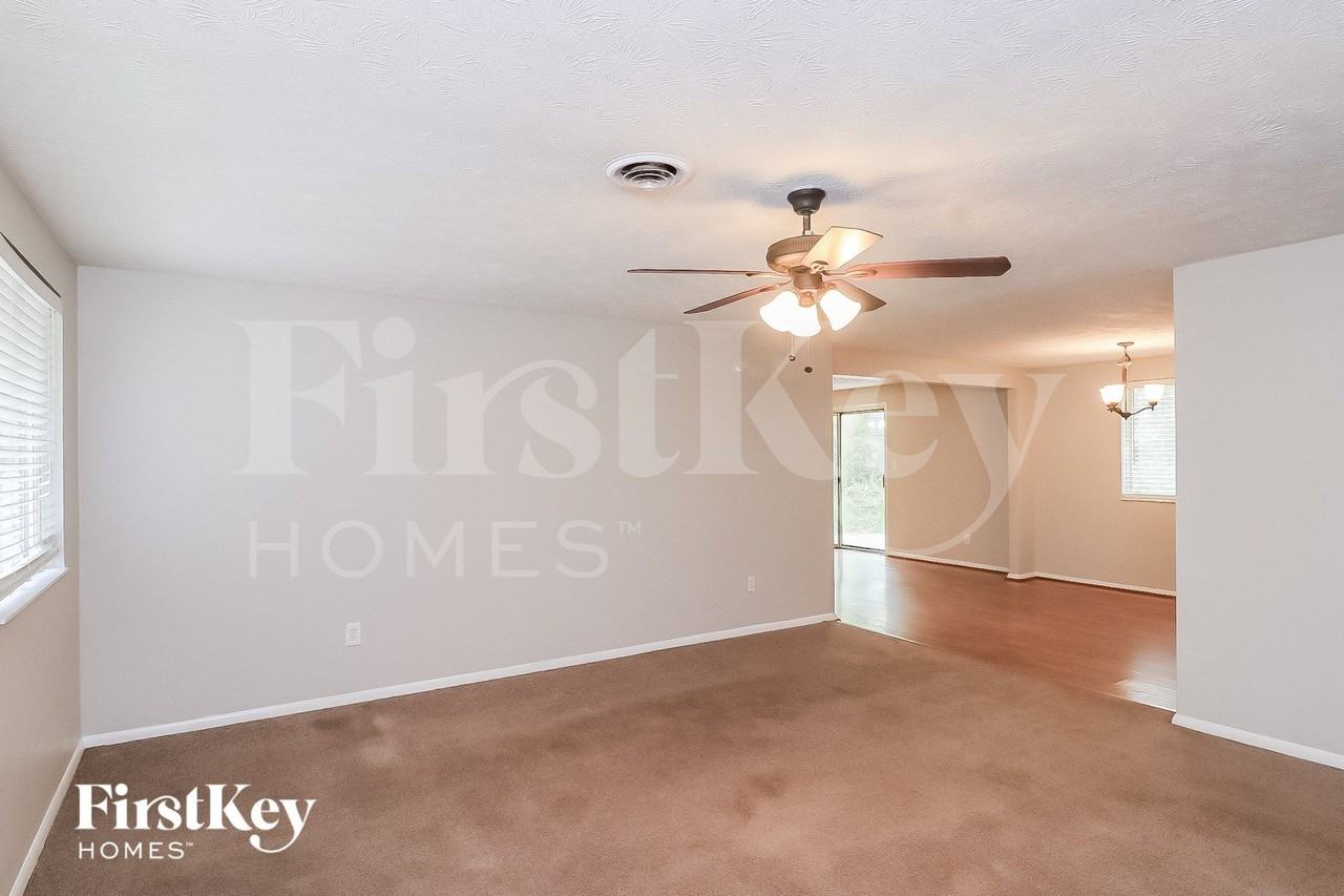 4788 North Cir - Photo 3 of 15