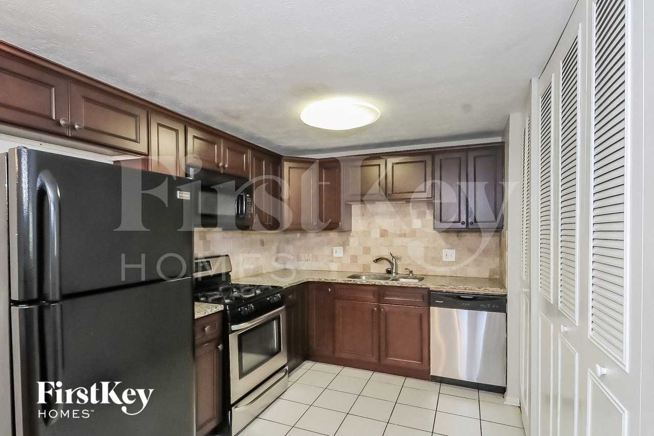 4788 North Cir - Photo 6 of 15