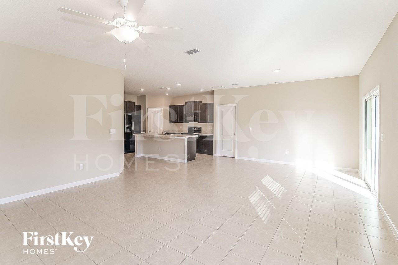 5689 Kellar Cir - Photo 2 of 12