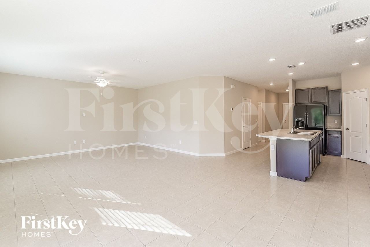 5689 Kellar Cir - Photo 5 of 12