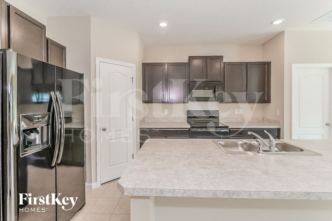 5689 Kellar Cir - Photo 6 of 12