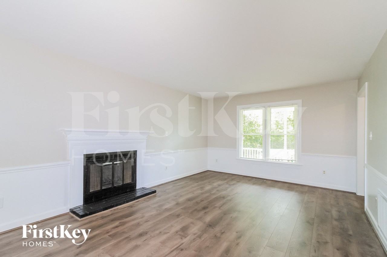 7 Swiftcreek Ct - Photo 3 of 15