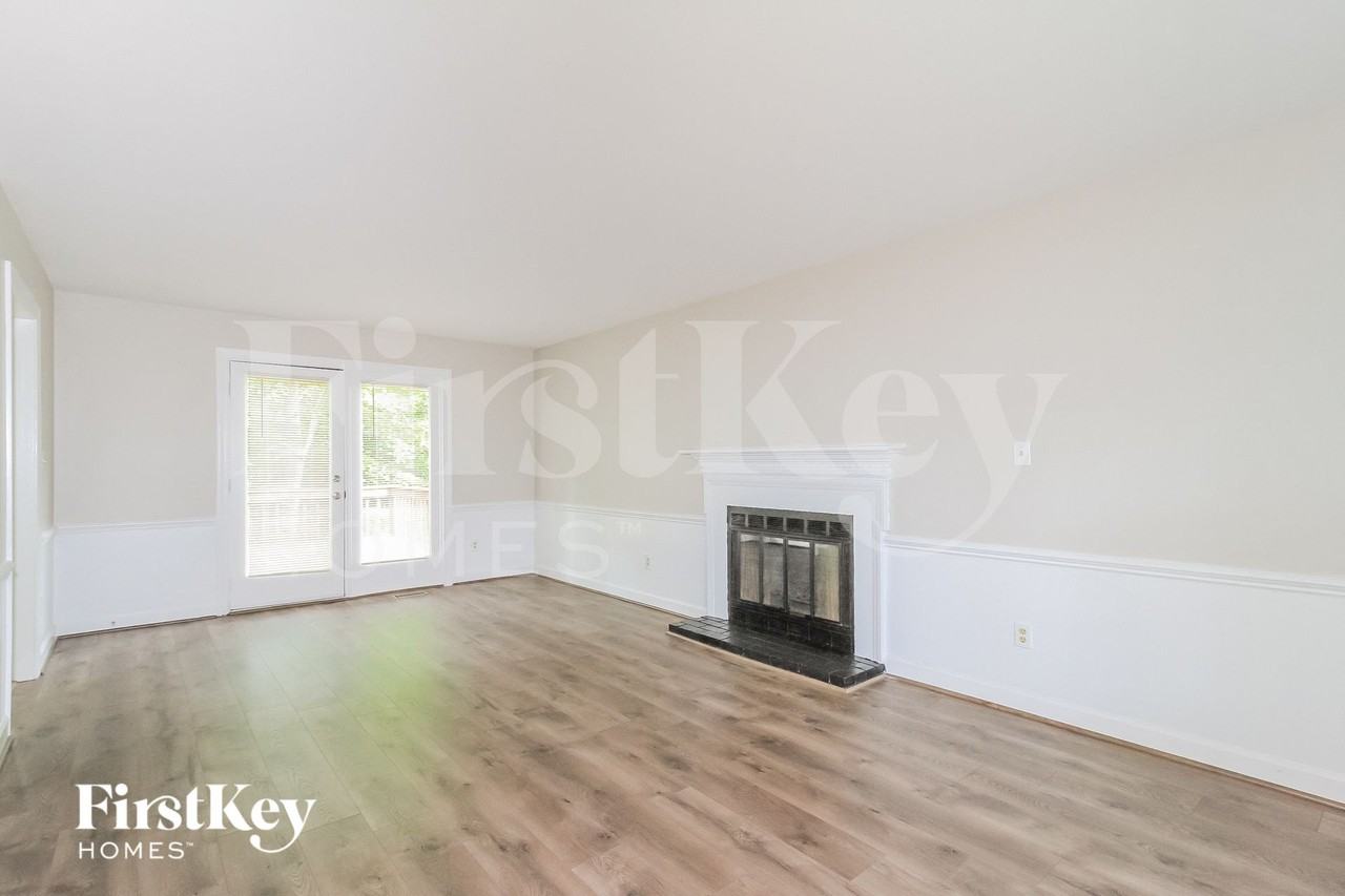 7 Swiftcreek Ct - Photo 4 of 15