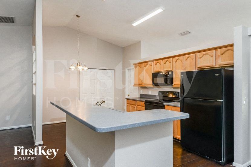 3596 Monfero Ave - Photo 5 of 15