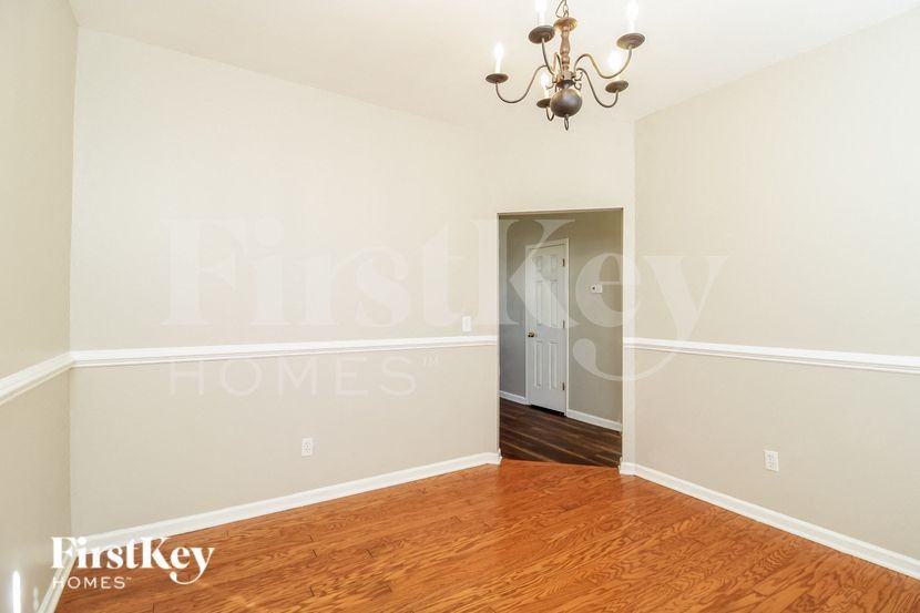 225 Brycewood Dr - Photo 3 of 15