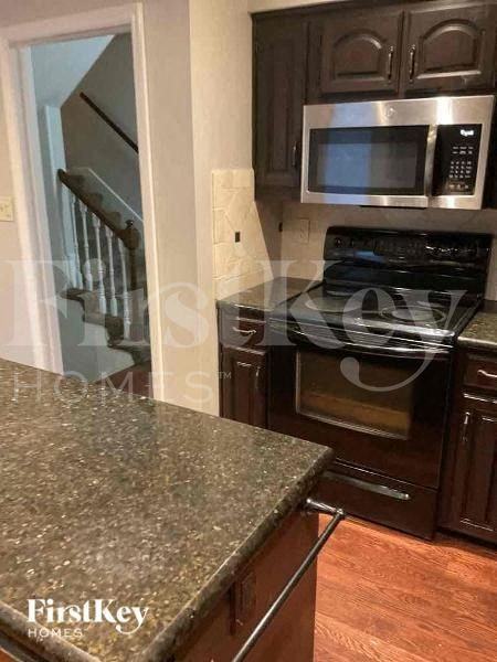 9955 Melrose St - Photo 4 of 10