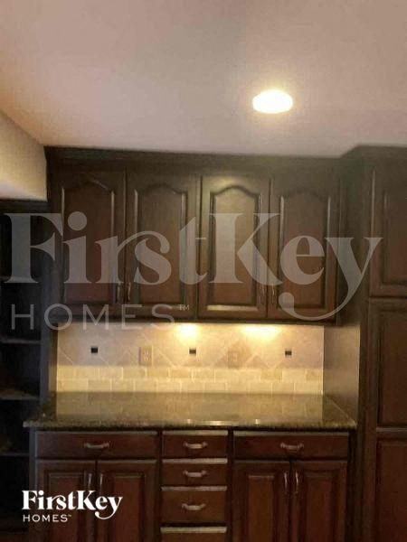 9955 Melrose St - Photo 5 of 10