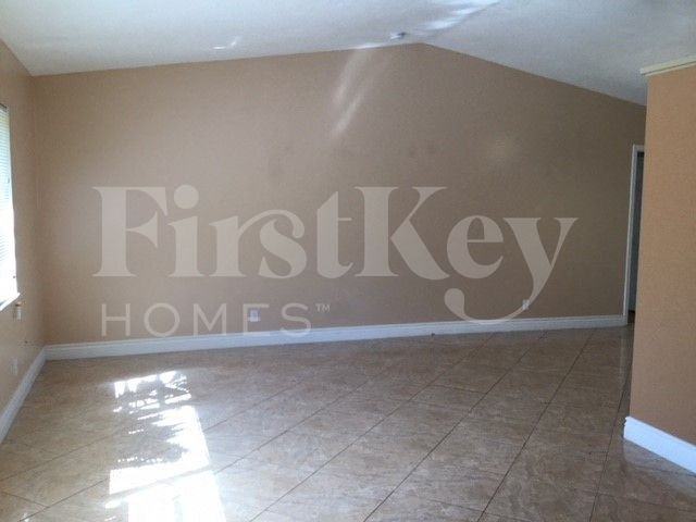 9703 Nwcourt - Photo 4 of 27