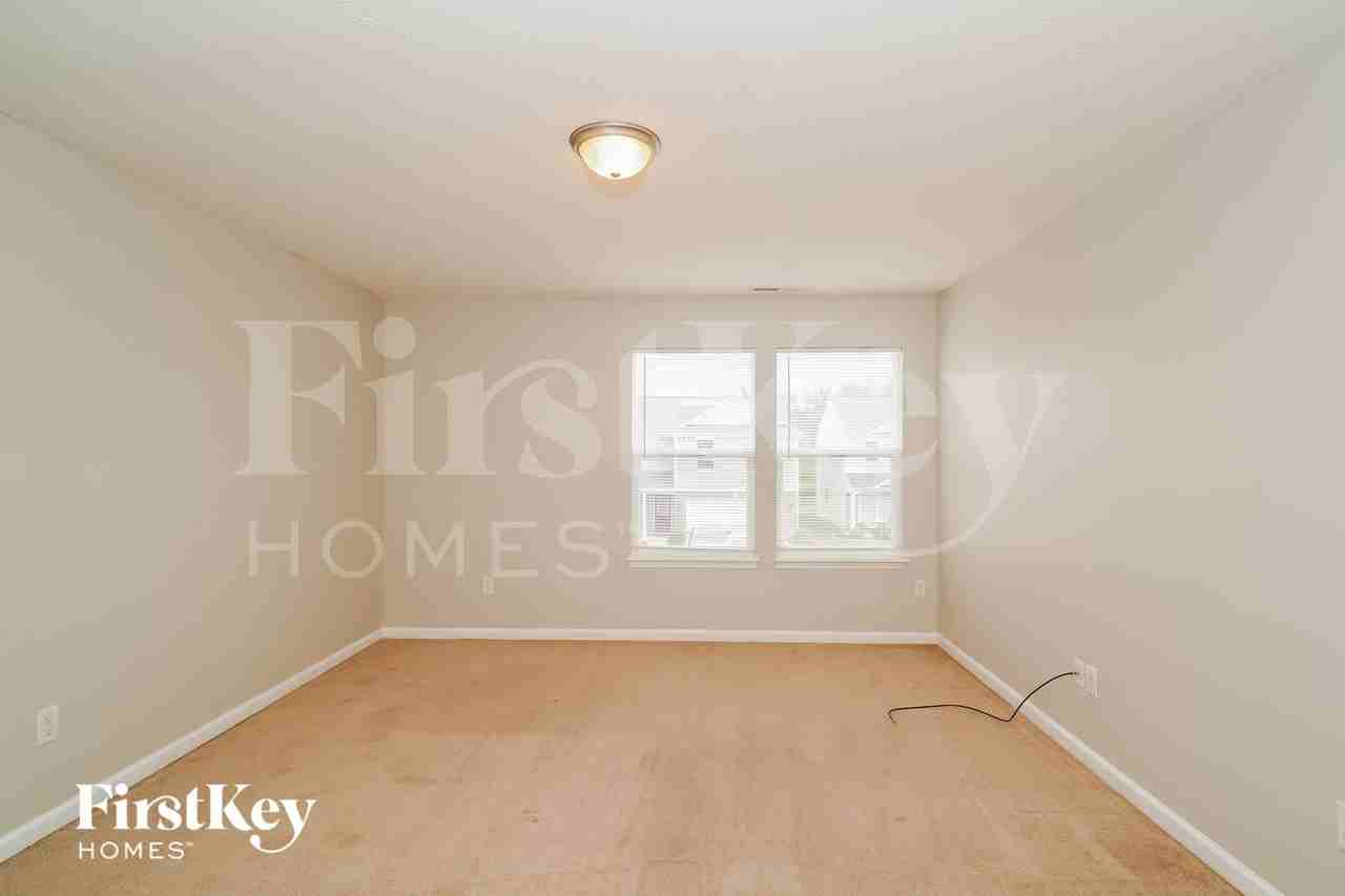 8123 Fisher Bend Dr - Photo 7 of 15