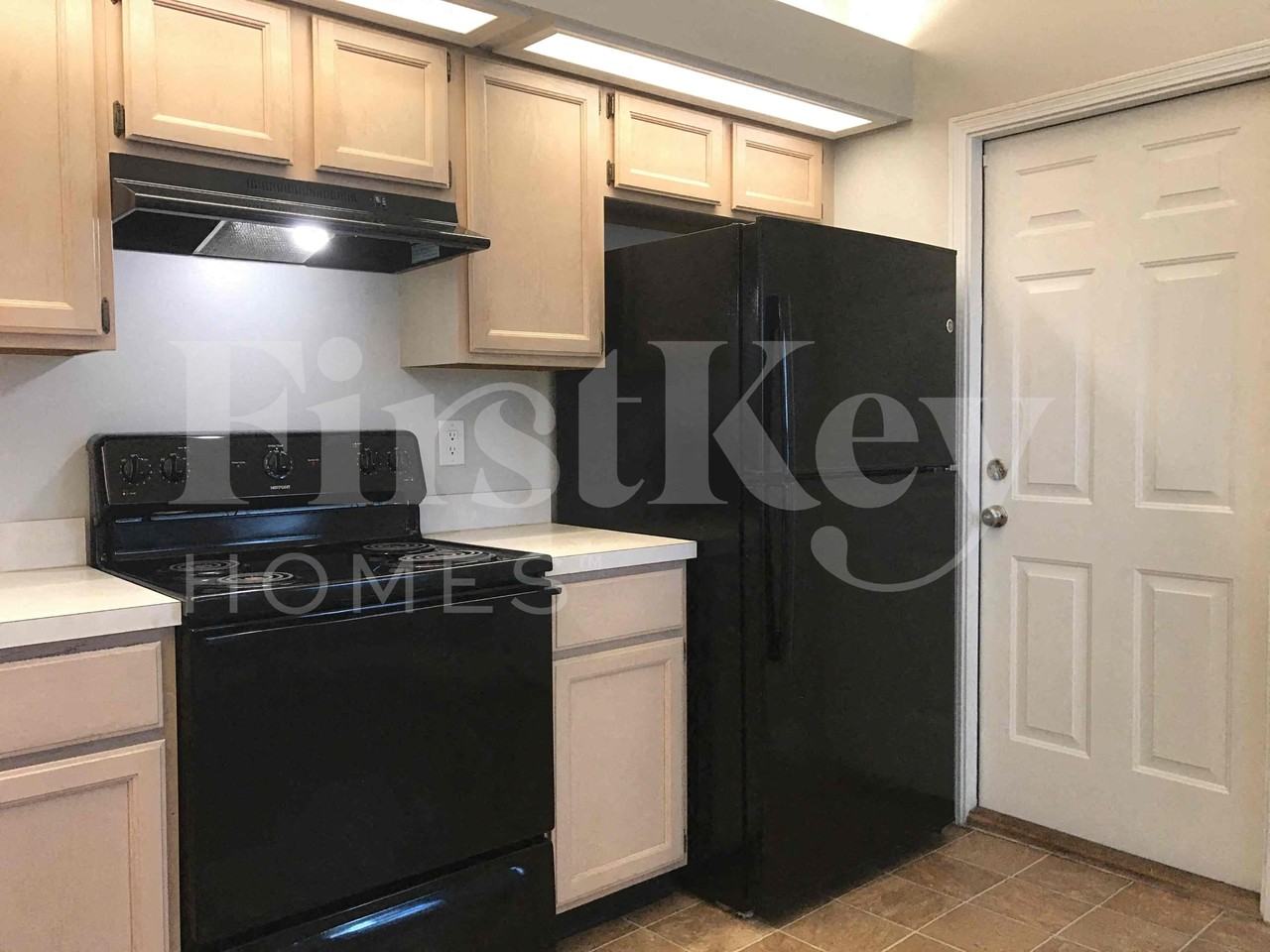 7852 Catskills Ct - Photo 3 of 27