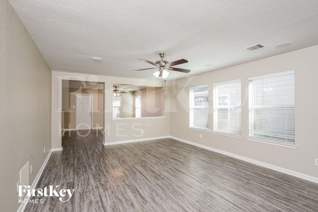 6622 Hawthorne Falls Ln - Photo 3 of 16