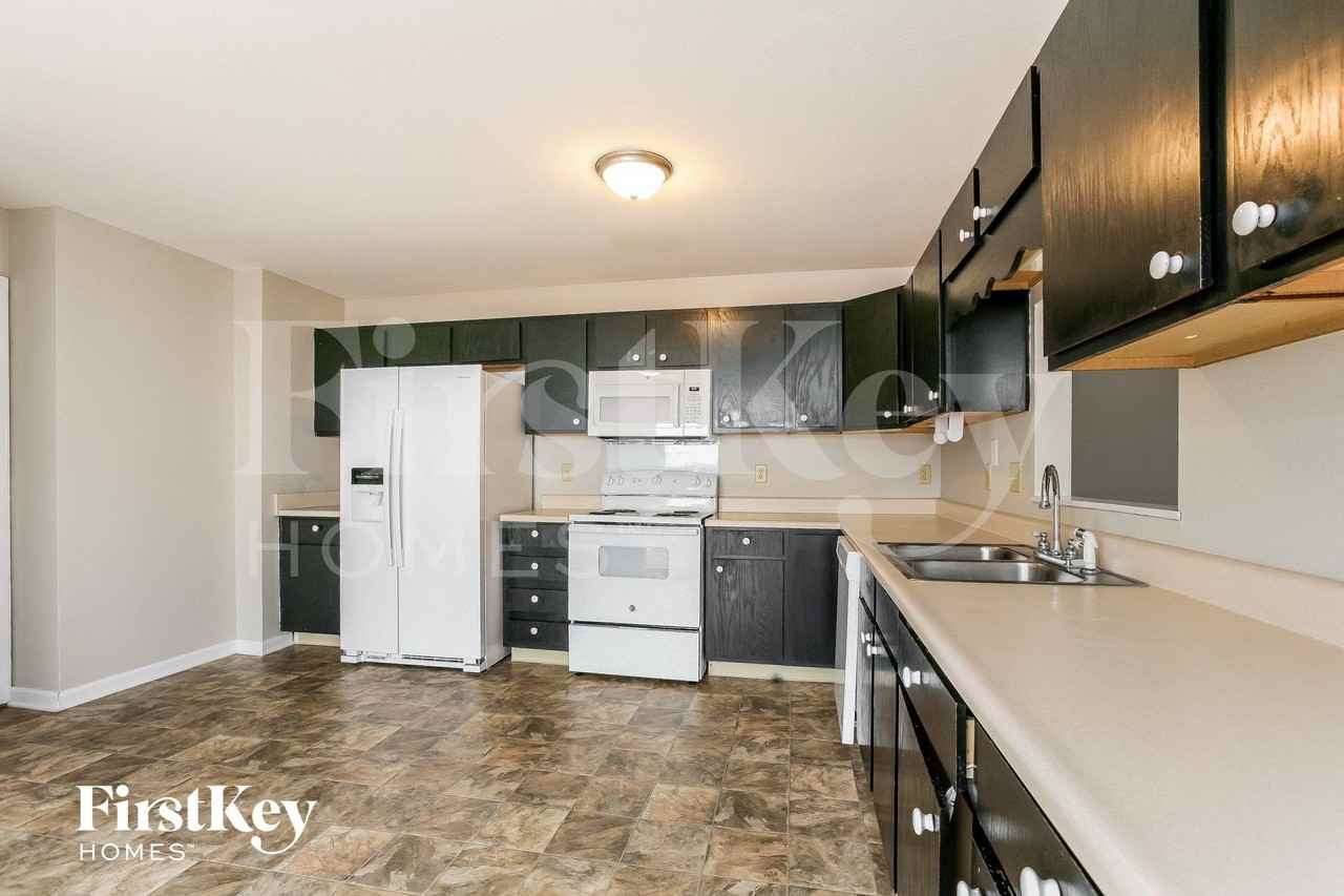 6223 Copeland Lakes Ln - Photo 6 of 15