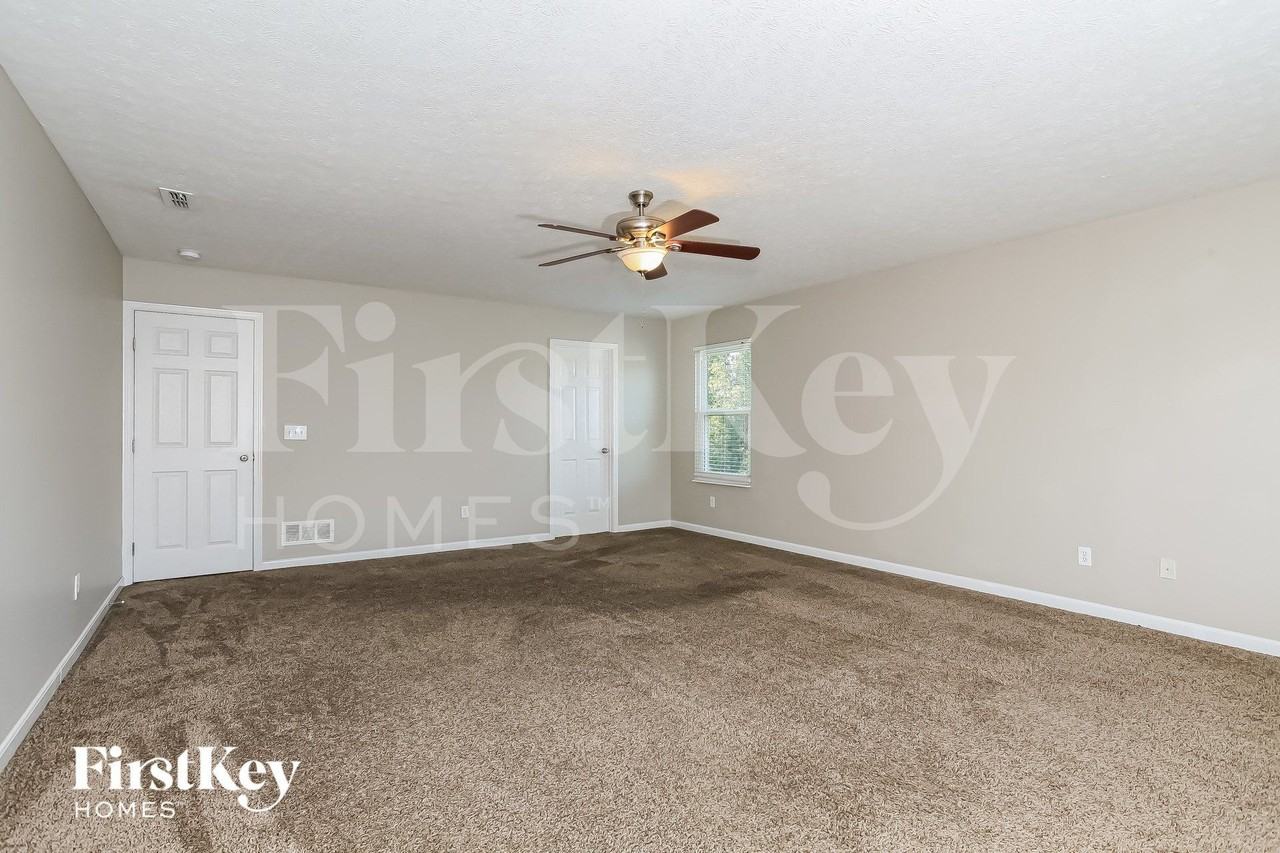 6183 Lakewood Dr - Photo 7 of 15