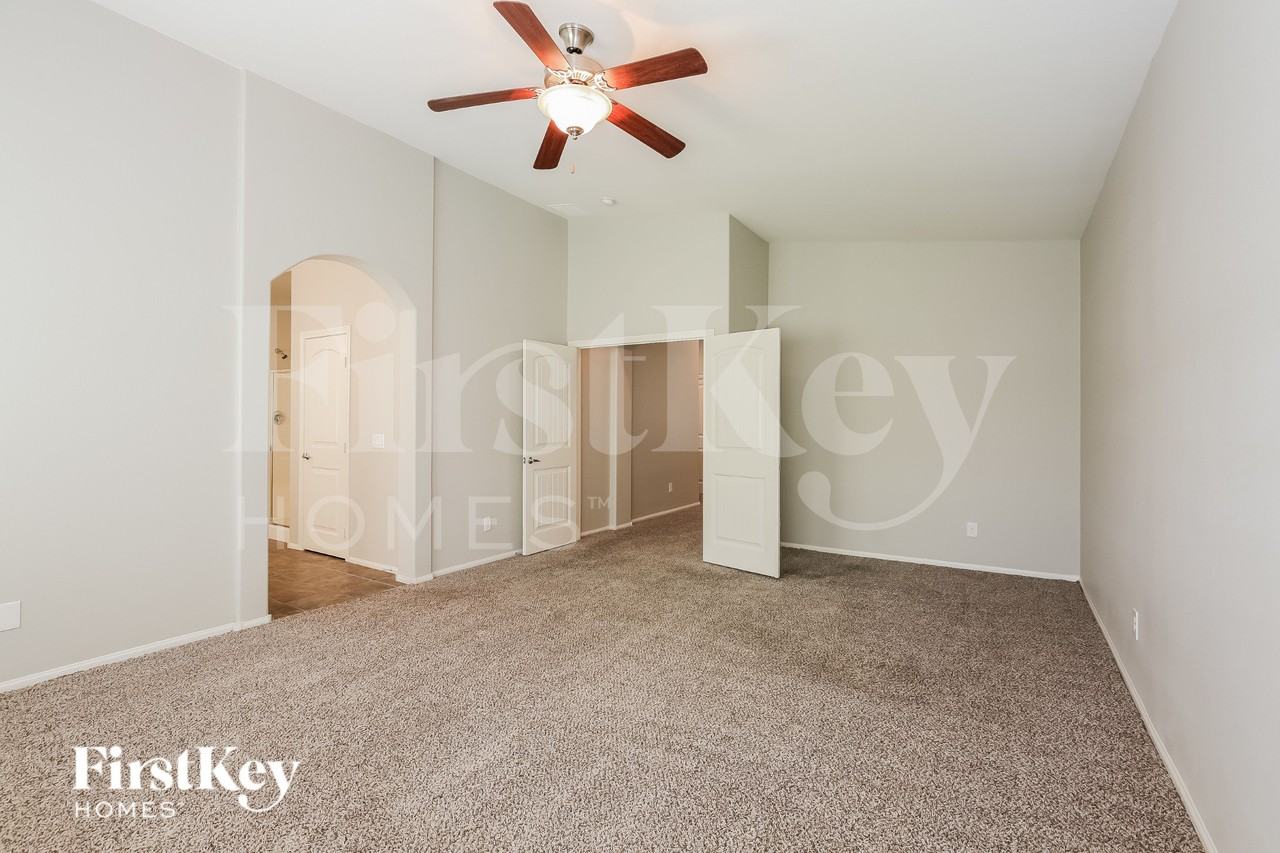 6137 River Belle St - Photo 7 of 16