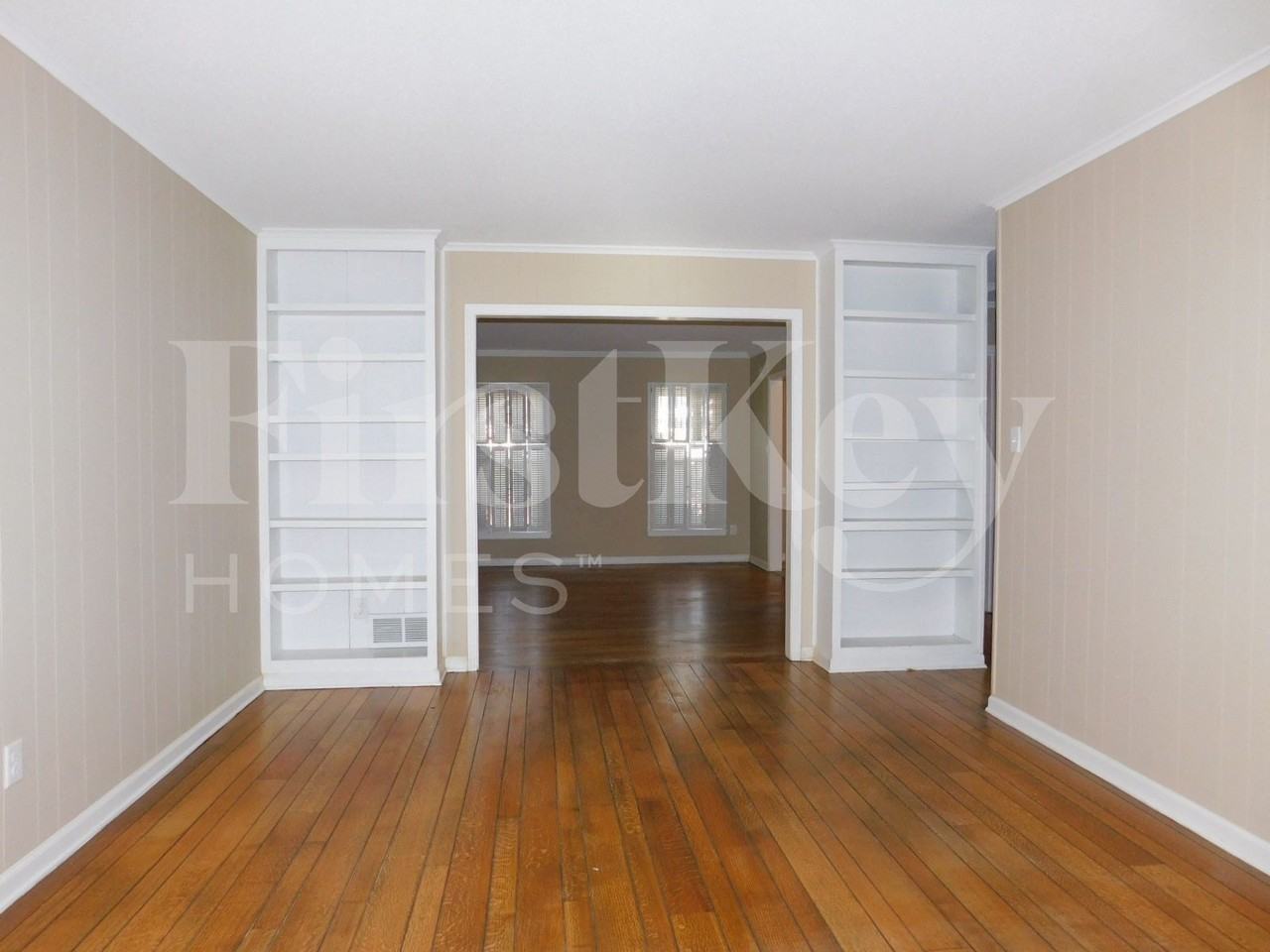 6135 Haddington Dr - Photo 6 of 20