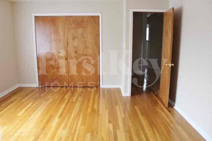 5750 Wallingwood Dr - Photo 7 of 13