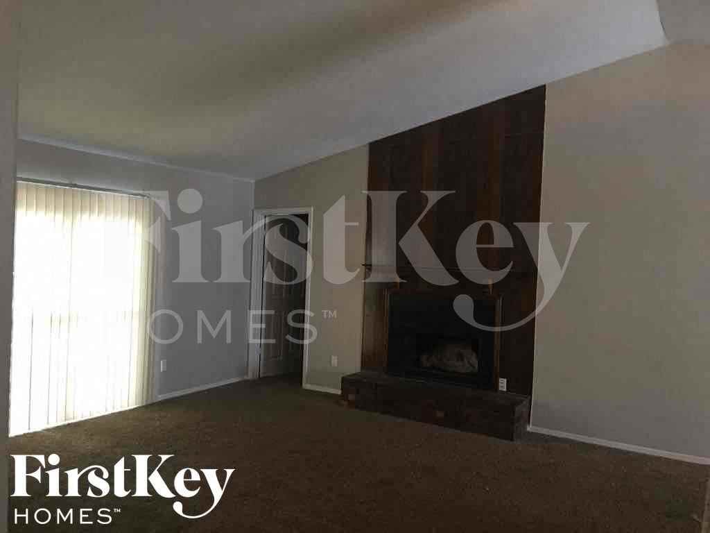 5749 Jardin Pl - Photo 2 of 14