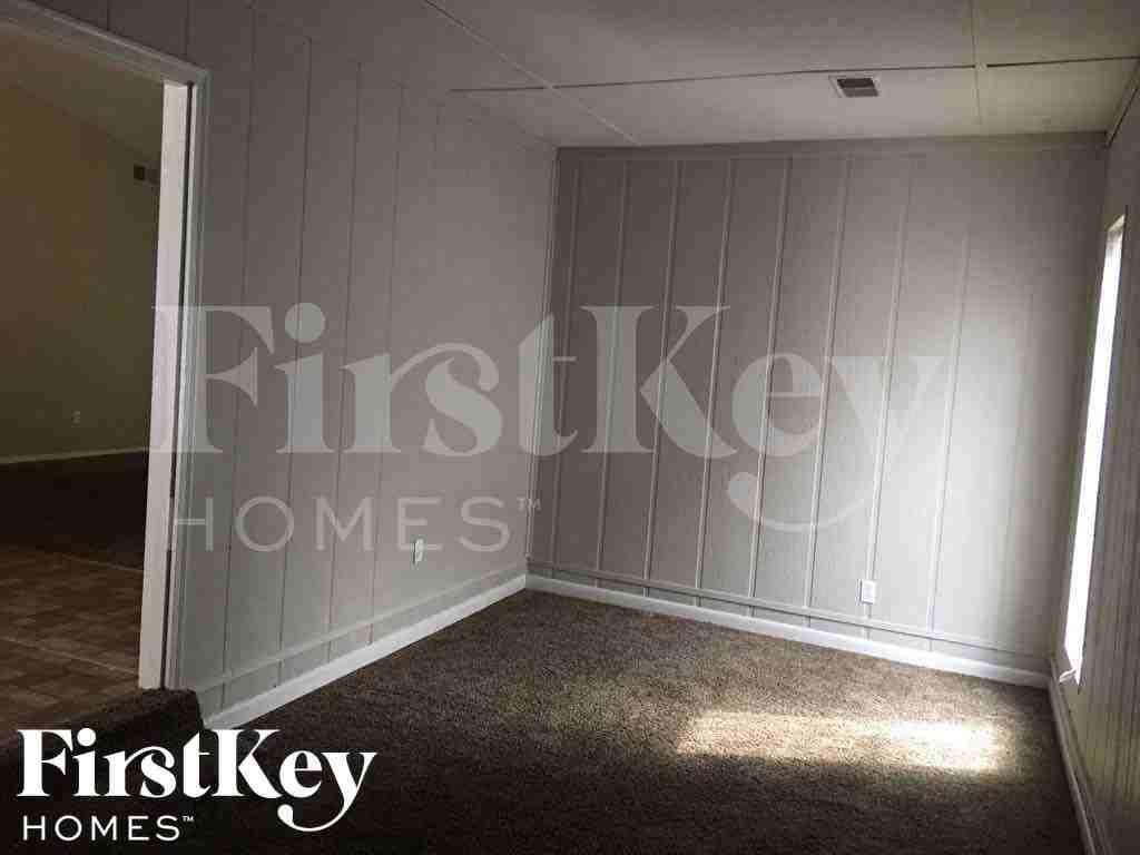 5749 Jardin Pl - Photo 3 of 14