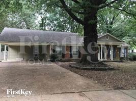 featured image of 5712 Fox Bend Ave