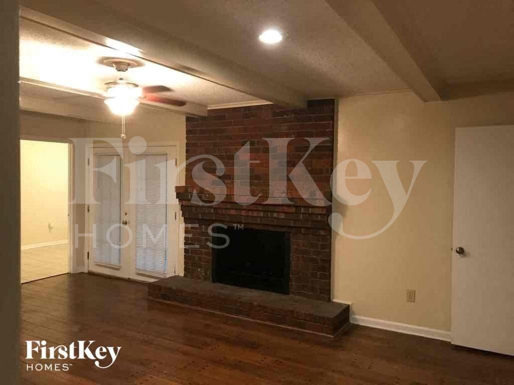 5712 Fox Bend Ave - Photo 3 of 12