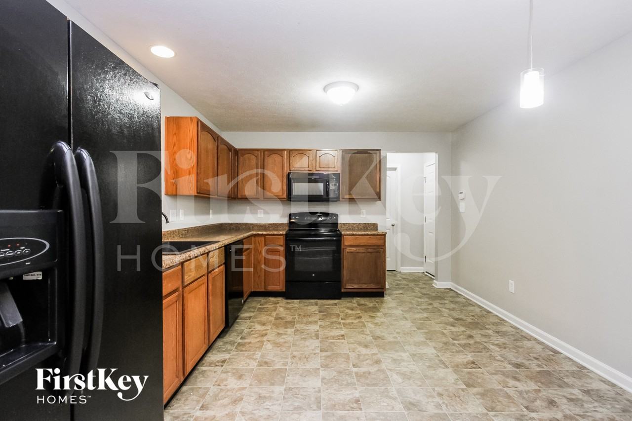 5602 Wild Horse Dr - Photo 5 of 16