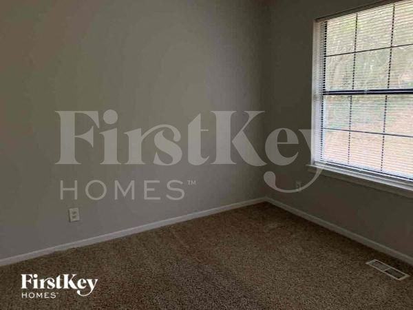 5195 Suggs St - Photo 3 of 10