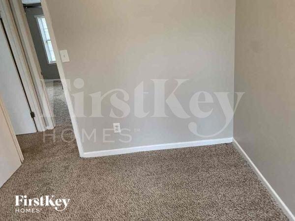 5195 Suggs St - Photo 7 of 10