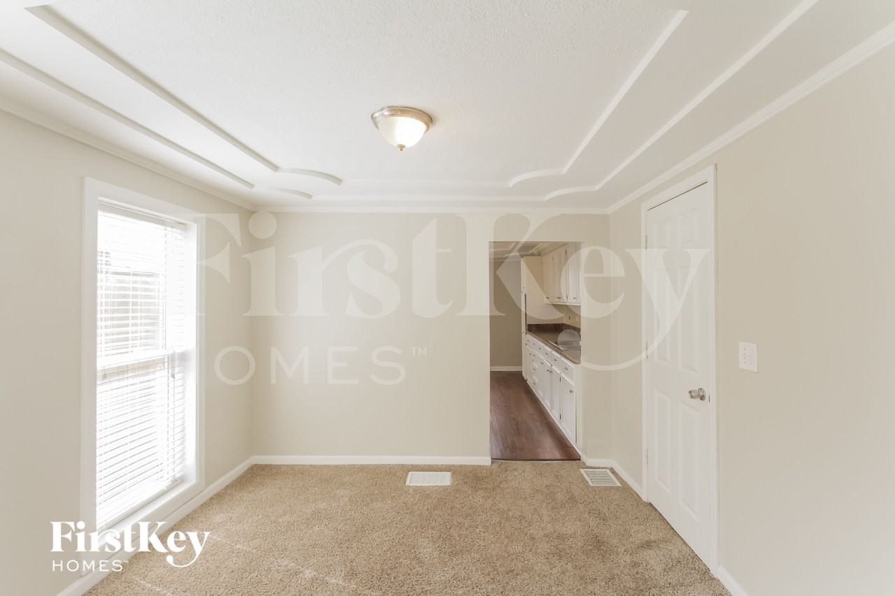 515 Columbia St - Photo 3 of 15