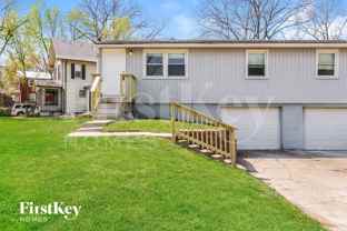 5042 N Bellaire Ave - Photo 1 of 1