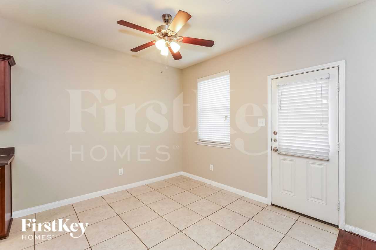4717 Cedar Springs Dr - Photo 6 of 19