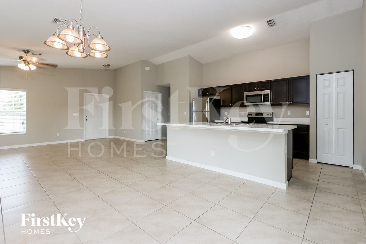 4477 Sw Port St Lucie Blvd - Photo 6 of 15