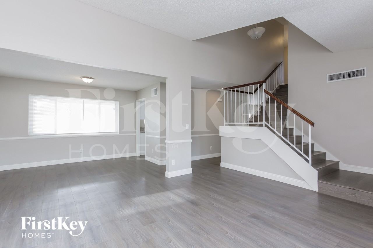 4317 Newcastle Rd - Photo 4 of 16