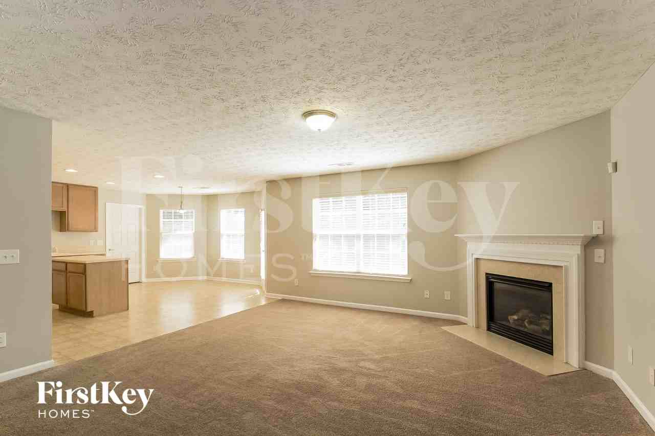 3545 Bridgeshaw Dr - Photo 3 of 16