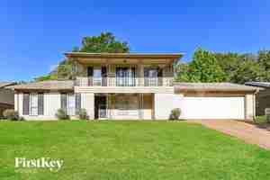 featured image of 3347 Bluemont Dr