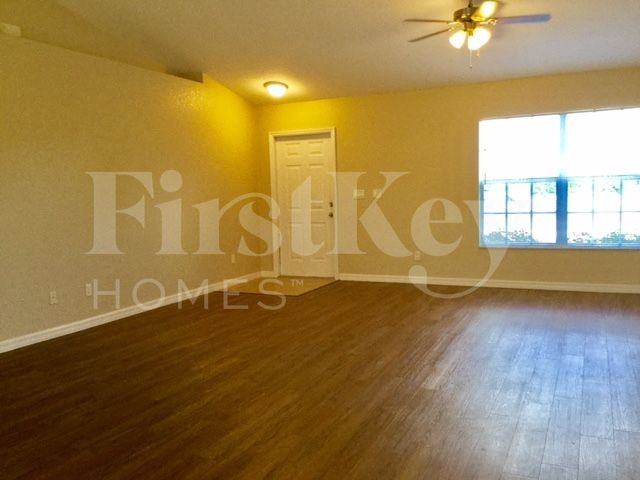 314 Ne 17th St - Photo 2 of 14