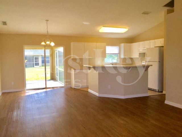 314 Ne 17th St - Photo 3 of 14