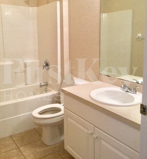 314 Ne 17th St - Photo 7 of 14