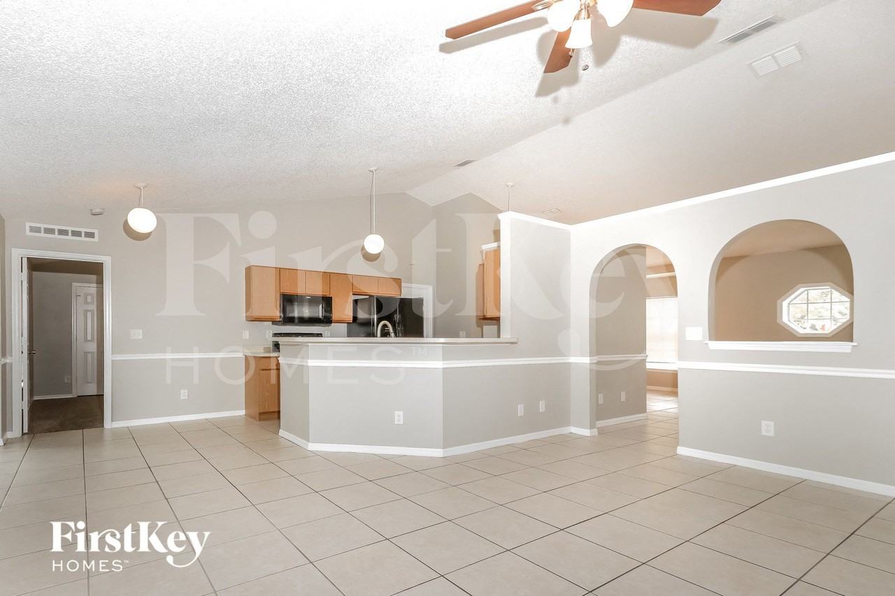 2998 Sw Vittorio St - Photo 5 of 15